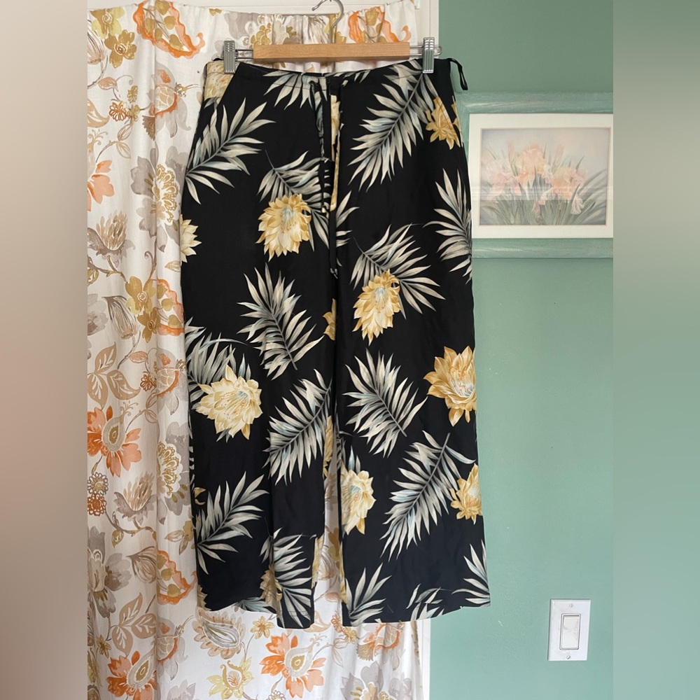 Banana Bay 100% Silk Black Hawaiian Casual Beach Attire Pants M Capri Vintage